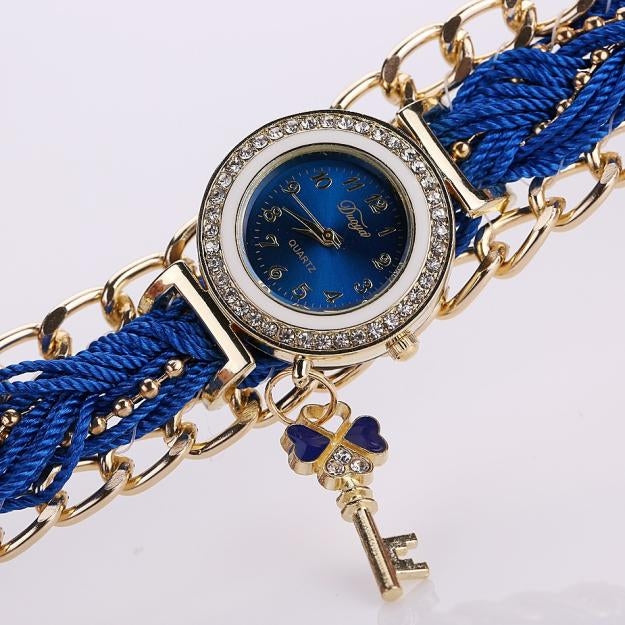Orologio da donna al quarzo con cinturino intrecciato con diamanti e quadrante rotondo, con ciondolo a chiave